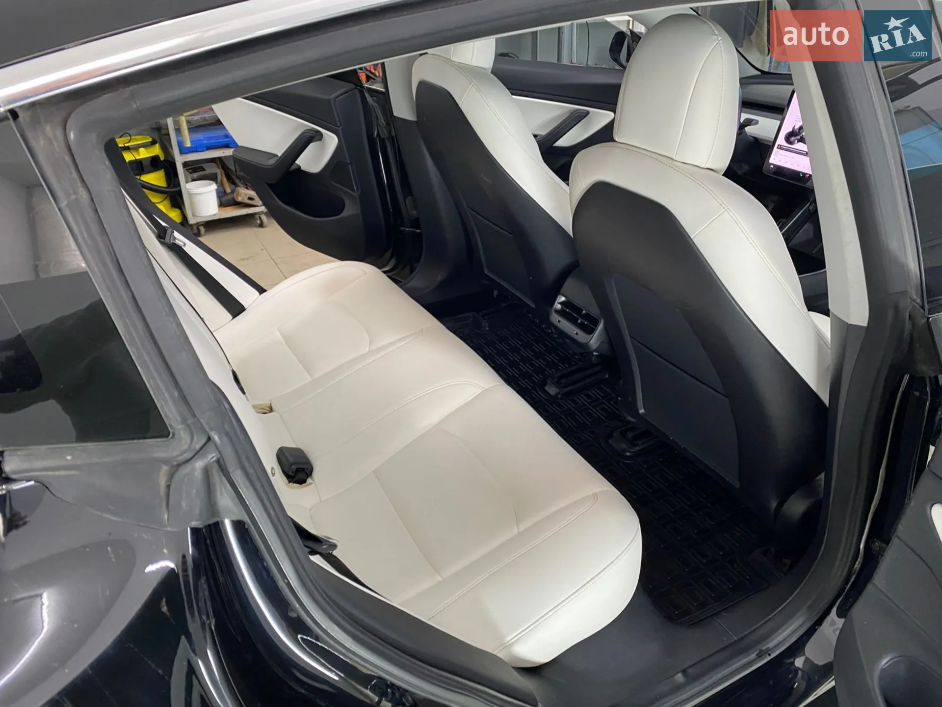 2018 Tesla Model 3 - мініатюра 9
