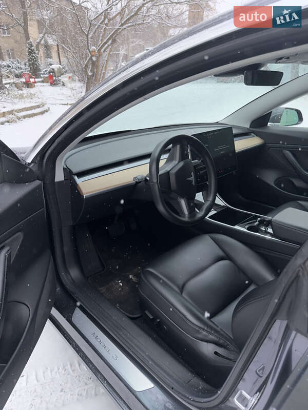 Седан Tesla Model 3 2018 в Слов'янську