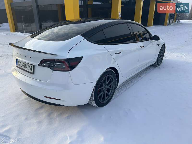 Седан Tesla Model 3 2021 в Харькове