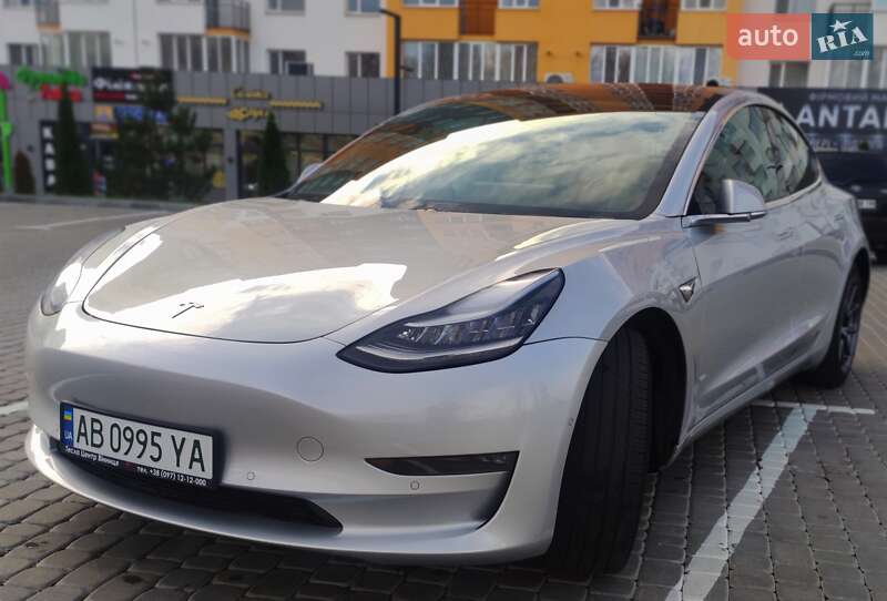 Седан Tesla Model 3 2018 в Вінниці
