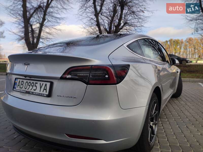 Седан Tesla Model 3 2018 в Вінниці