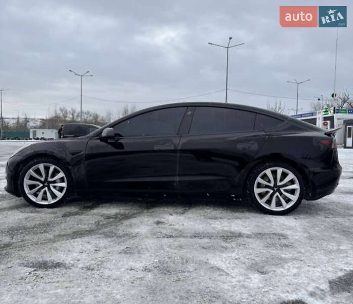 Седан Tesla Model 3 2019 в Львові