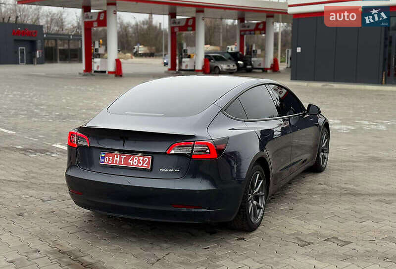 Седан Tesla Model 3 2023 в Одессе