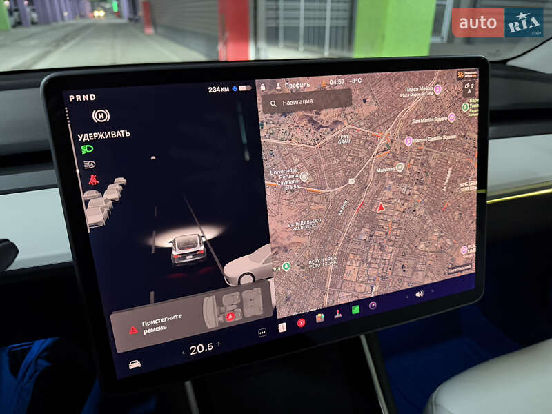 Седан Tesla Model 3 2020 в Киеве