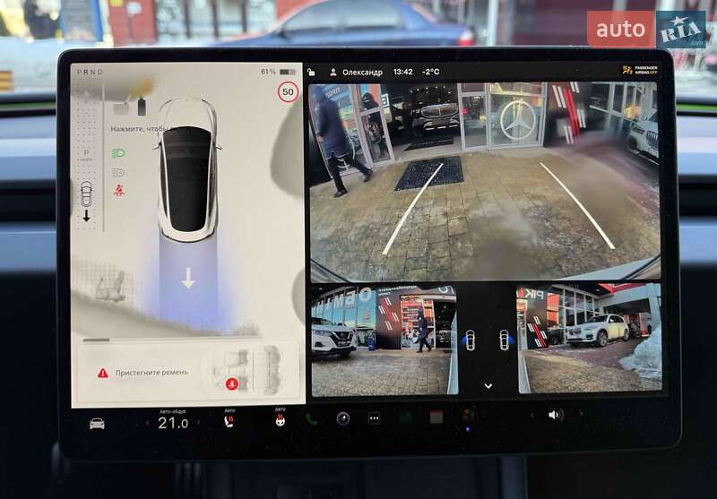 Седан Tesla Model 3 2024 в Львові