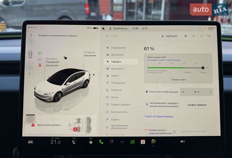 Седан Tesla Model 3 2024 в Львові