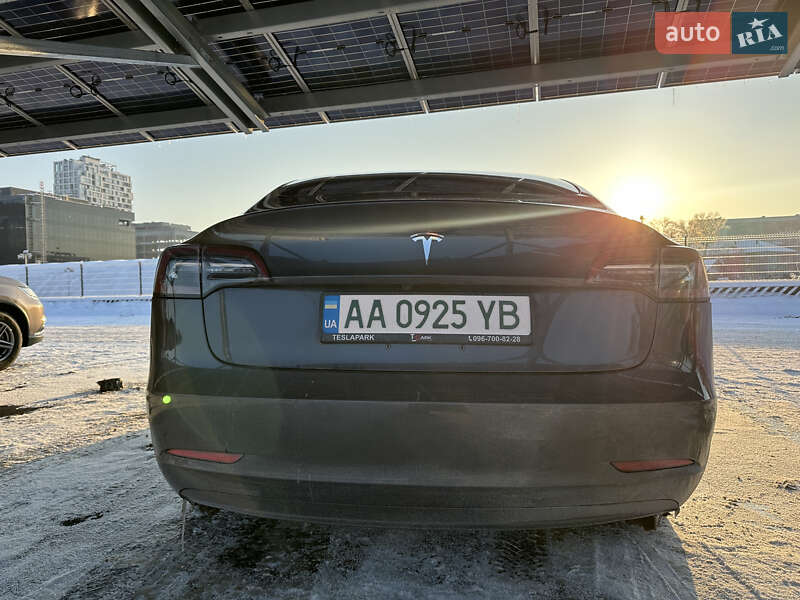 Седан Tesla Model 3 2018 в Киеве фото 5 Седан Tesla Model 3 2018 в Киеве