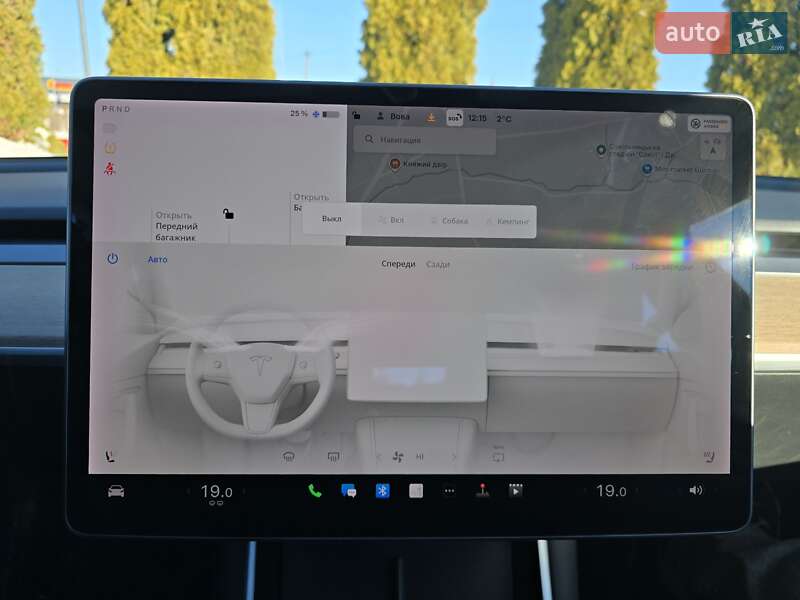 Седан Tesla Model 3 2019 в Львові