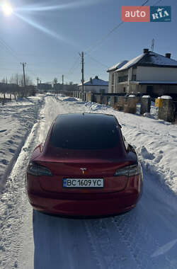 Седан Tesla Model 3 2022 в Стрые