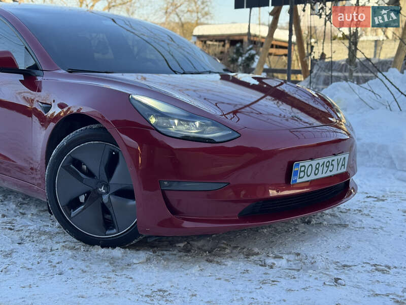 Седан Tesla Model 3 2021 в Ивано-Франковске