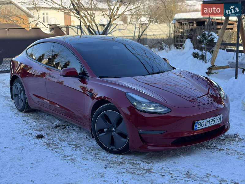 Седан Tesla Model 3 2021 в Ивано-Франковске