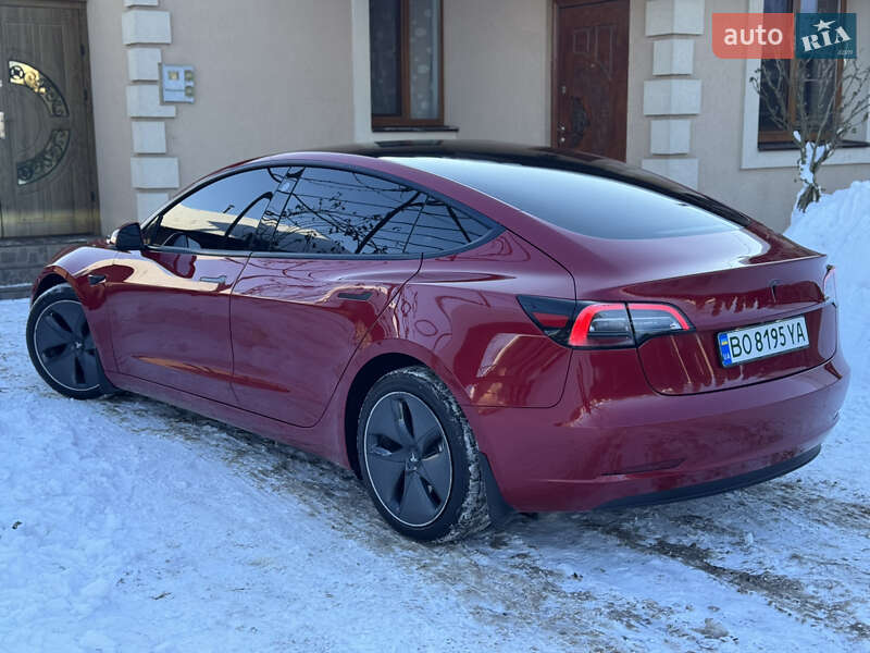 Седан Tesla Model 3 2021 в Ивано-Франковске