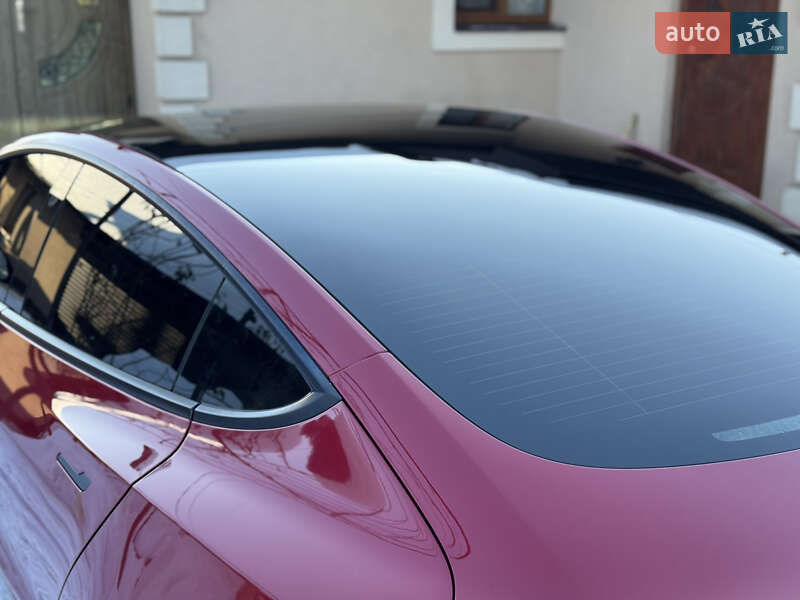 Седан Tesla Model 3 2021 в Ивано-Франковске