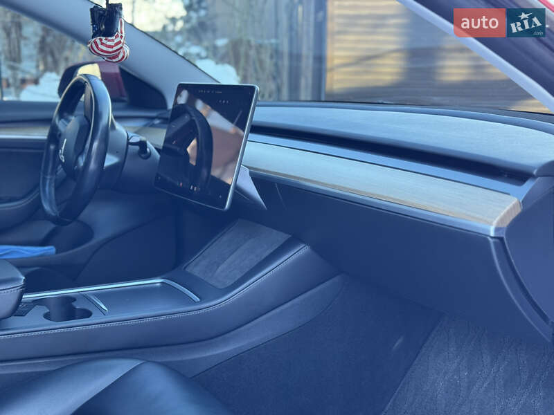 Седан Tesla Model 3 2021 в Ивано-Франковске