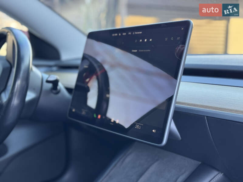 Седан Tesla Model 3 2021 в Ивано-Франковске