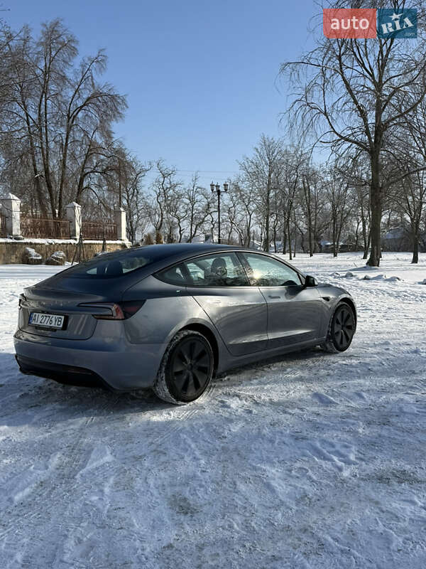 Седан Tesla Model 3 2024 в Білій Церкві