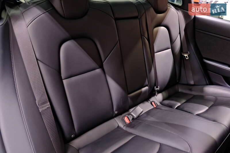 Седан Tesla Model 3 2019 в Одессе