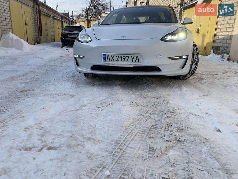 Седан Tesla Model 3 2021 в Харькове