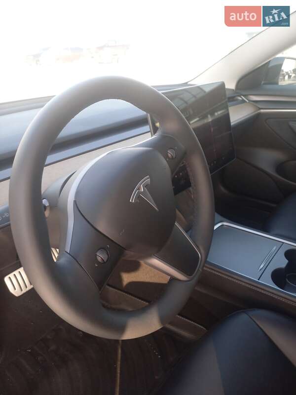 Седан Tesla Model 3 2021 в Коломиї