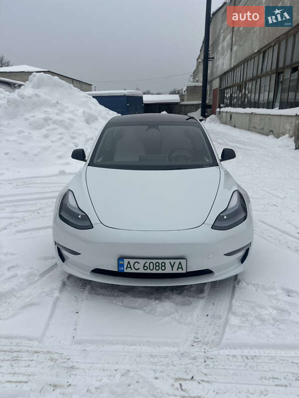 Седан Tesla Model 3 2022 в Ковелі
