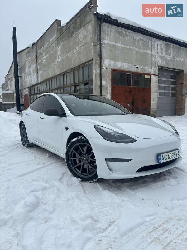 Седан Tesla Model 3 2022 в Ковелі