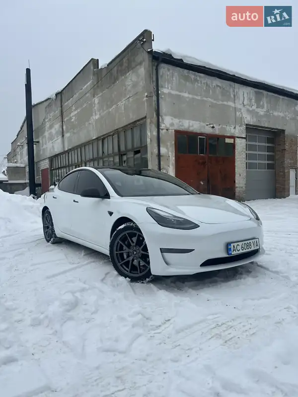 Tesla Model 3 2022