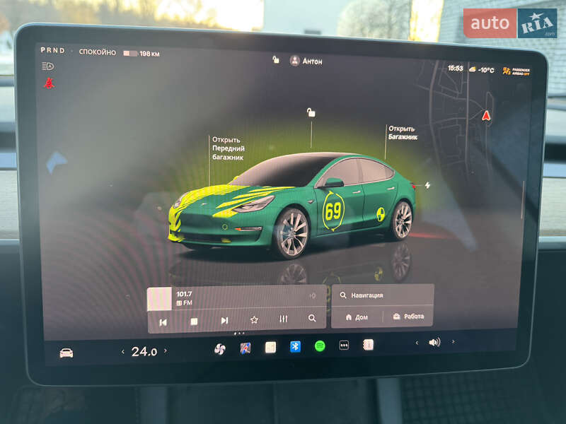 Седан Tesla Model 3 2022 в Кременчуці