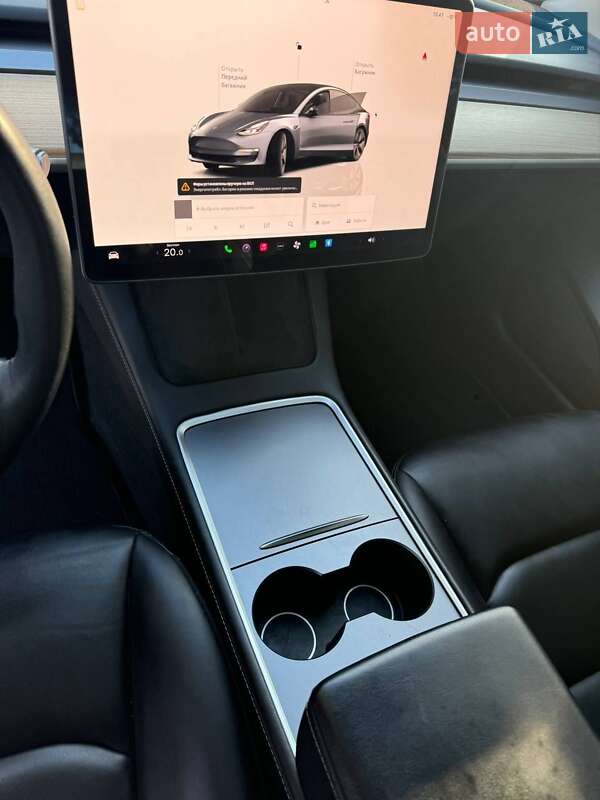 Седан Tesla Model 3 2023 в Хмельницком