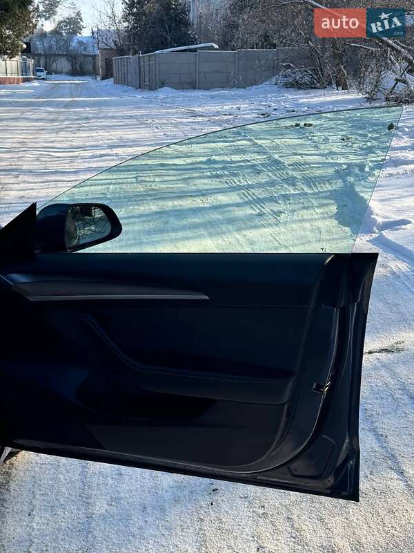 Седан Tesla Model 3 2023 в Хмельницком