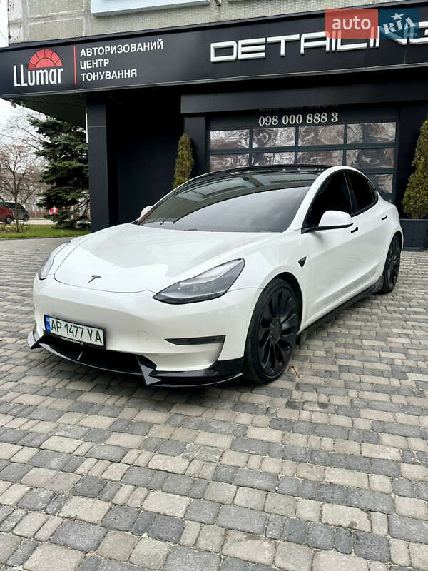 Седан Tesla Model 3 2021 в Запорожье