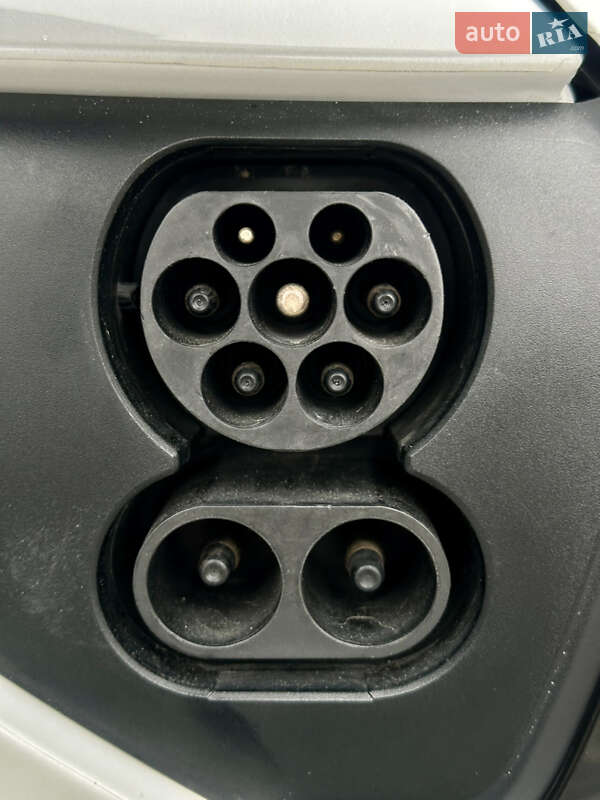 Седан Tesla Model 3 2021 в Запорожье