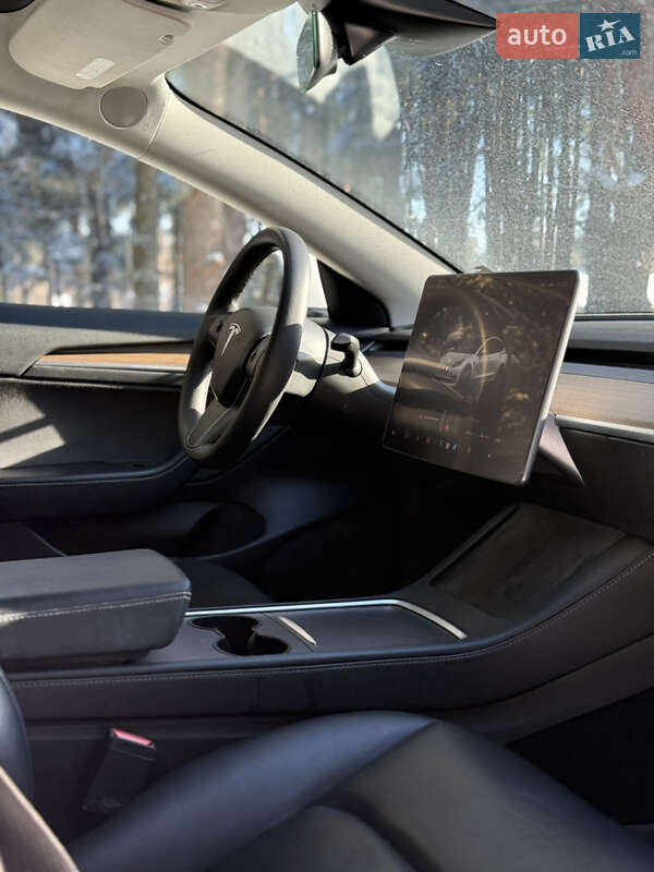 Седан Tesla Model 3 2022 в Києві