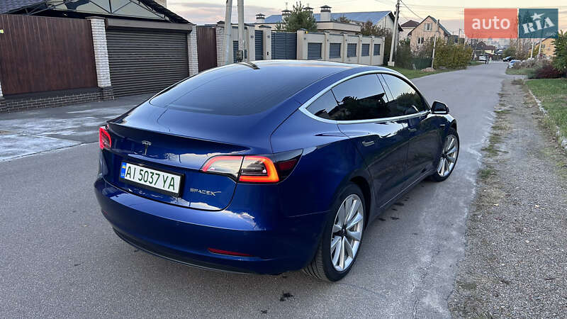 Седан Tesla Model 3 2019 в Києві