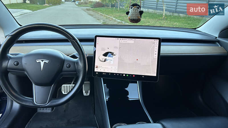 Седан Tesla Model 3 2019 в Києві