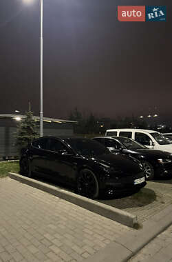 Седан Tesla Model 3 2019 в Львове