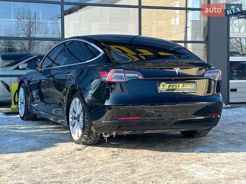 Седан Tesla Model 3 2019 в Ивано-Франковске