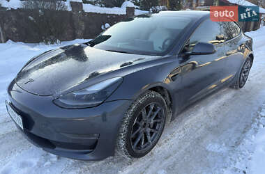 Седан Tesla Model 3 2022 в Івано-Франківську