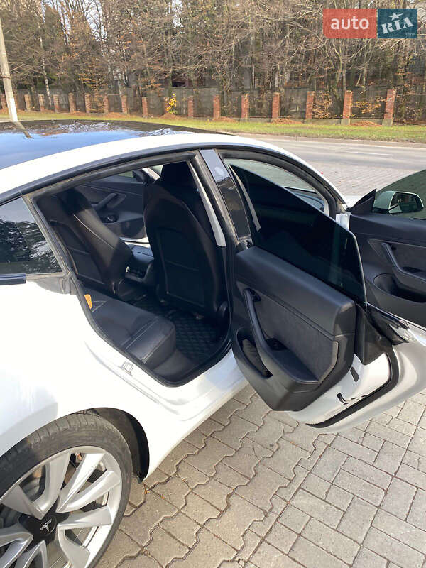 Седан Tesla Model 3 2020 в Львове фото 14 Седан Tesla Model 3 2020 в Львове
