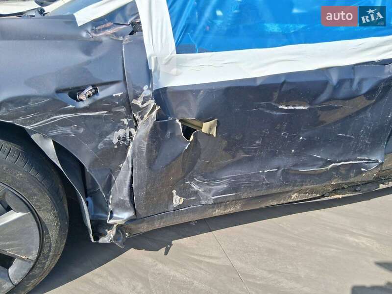 Седан Tesla Model 3 2023 в Белой Церкви