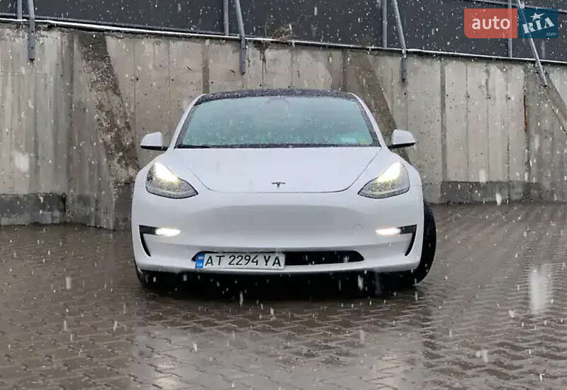 Tesla Model 3 2021