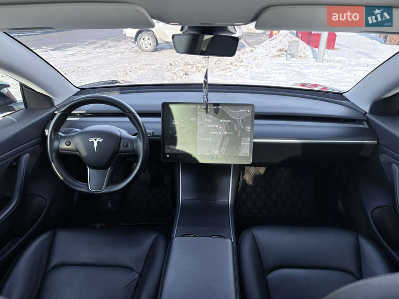 Седан Tesla Model 3 2019 в Дніпрі