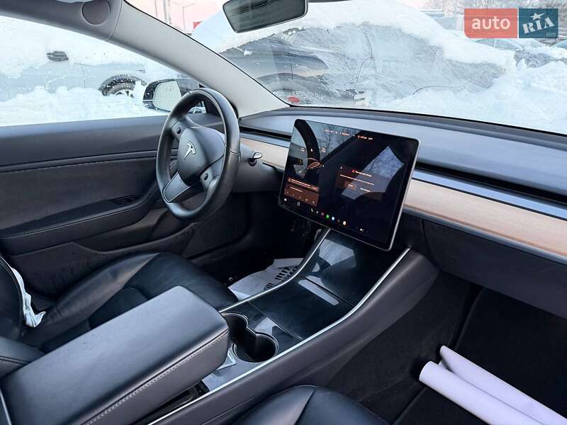Седан Tesla Model 3 2018 в Луцьку фото 21 Седан Tesla Model 3 2018 в Луцьку