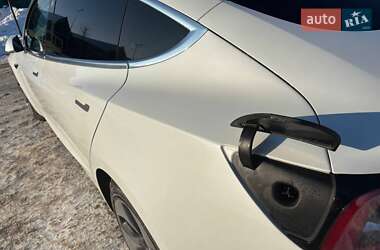 Седан Tesla Model 3 2019 в Ирпене