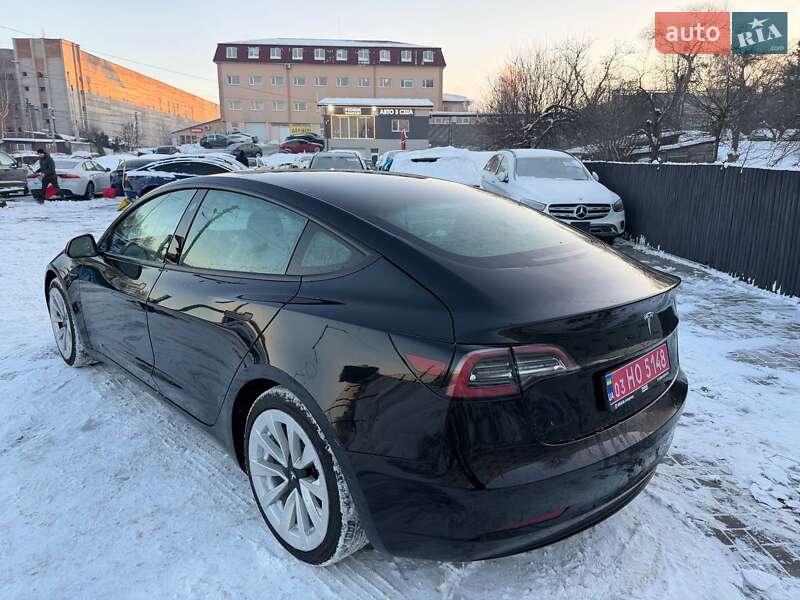 Седан Tesla Model 3 2022 в Луцьку