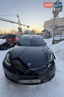 Седан Tesla Model 3 2018 в Львові