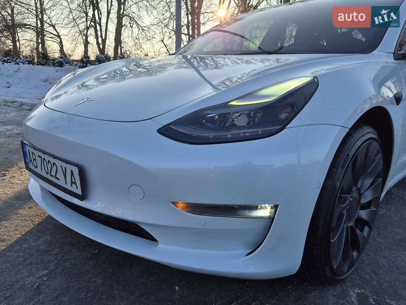 Седан Tesla Model 3 2022 в Вінниці