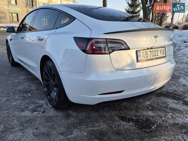 Седан Tesla Model 3 2022 в Вінниці