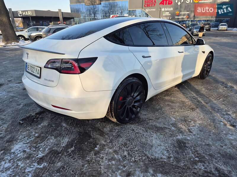 Седан Tesla Model 3 2022 в Вінниці