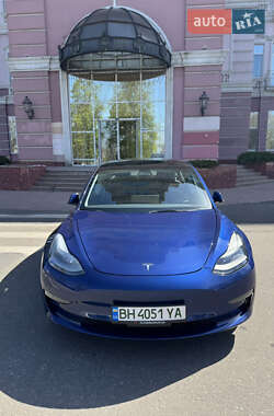 Седан Tesla Model 3 2023 в Одесі