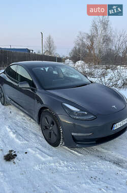 Седан Tesla Model 3 2023 в Києві